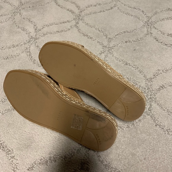 ❤️ SOLD❤️PRADA BEIGE LEATHER PLATFORM SLIDE❤️ - Picture 3 of 4